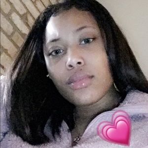 Meet your Posher, Arielle